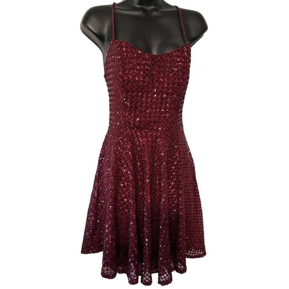 City Vibe Burgundy Sequin Lattice Fit and Flare Mini Dress Size 9 8507-YS4A